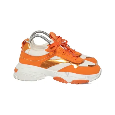 Baskets (Orange, Blanc) de Marquiiz