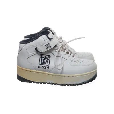Baskets (Blanc, Bleu) de Nikken
