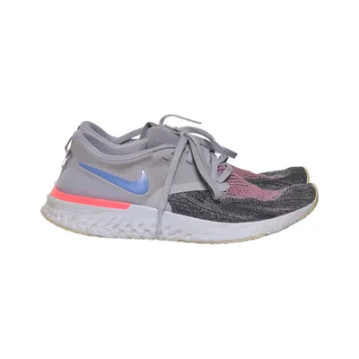 Running shoes (AH1016-500) from Nike