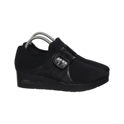 Walking shoes (Black) from DKNY