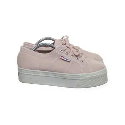 Baskets (Rose) de Superga