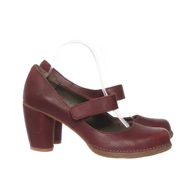 Pumps (Red) from El Naturalista Leather