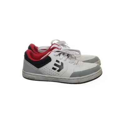 Sneakers (Marana) från Etnies
