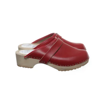 Träskor (Röd) från Moheda Toffeln Skinn