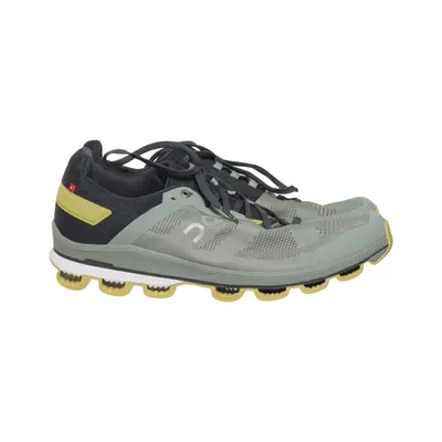 Running shoes (Cloud) from Swiss Engineering
