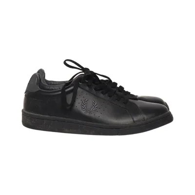Sneakers (Black) from Fred Perry