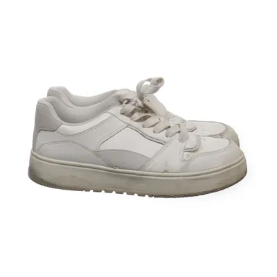 Sneakers (Vit) från Bershka