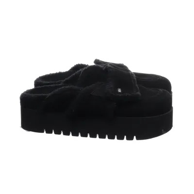 Slippers (Black) from Nubikk
