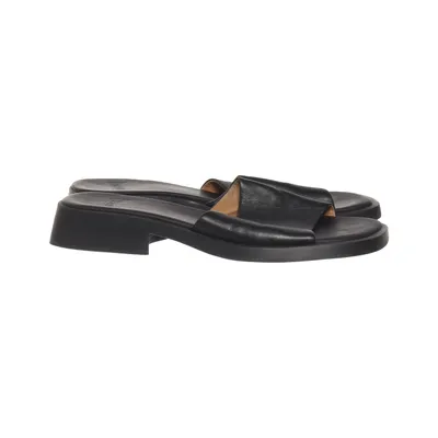 Slip-ins (Black) from Camper