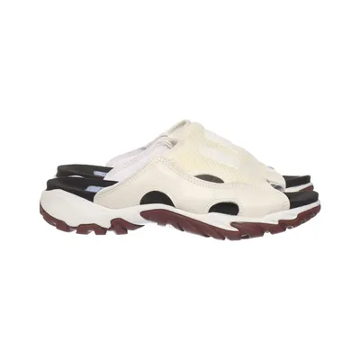 Mules (Blanc) de Alexander McQueen