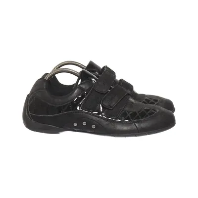 Sneakers (Black) from Taxi