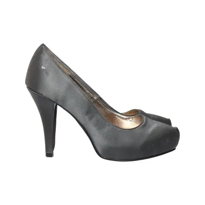 Pumps (Gray) from Victoria Delef Leather