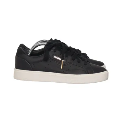 Sneakers (Sleek) från Adidas