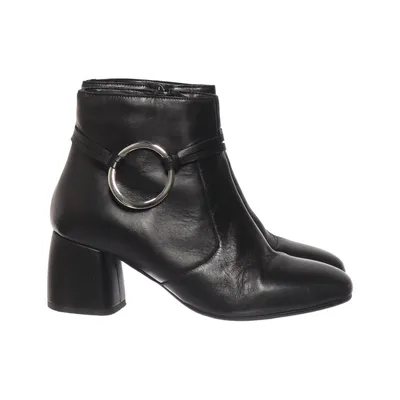 Bottes à talons (Noir) de Bata Cuir