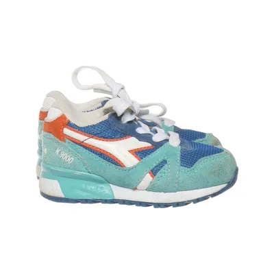 Sneakers (Simple) from Diadora