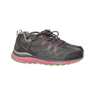 Hiking shoes (Stinger Wp) from Hi-Tec Leather