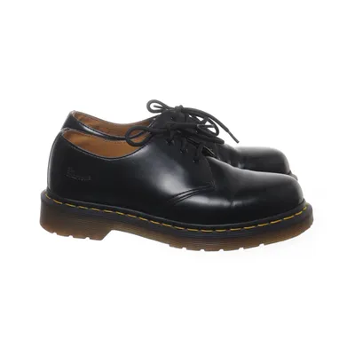 Derbyskor (Svart) från Dr. Martens