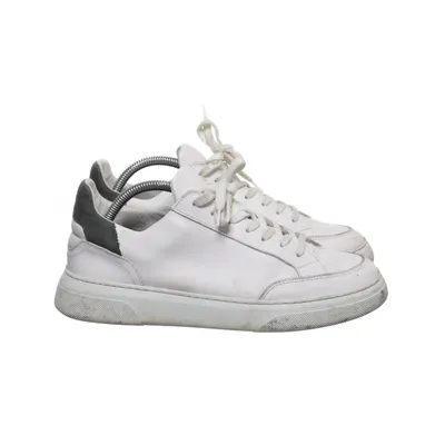 Sneakers (White) from Garment Project