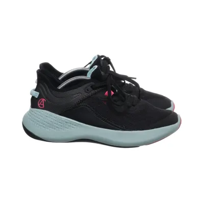 Running shoes (Black, Pink, Blue) from Agnes Cecilia