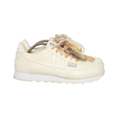 Sneakers (White) from Lejon