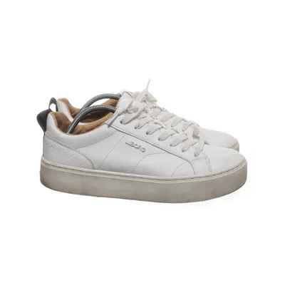 Sneakers (White) from Borg
