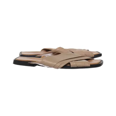 Slip-ins (Beige) from Flattered