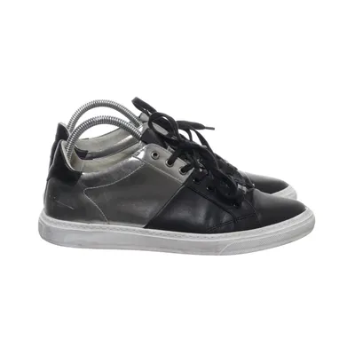 Sneakers (Black, Silver, White) from Nubikk