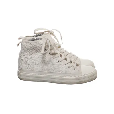 Chaussures en toile (5612/310/002) de Zara