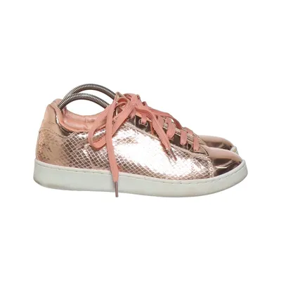 Sneakers (Guldfärgad) från In Side