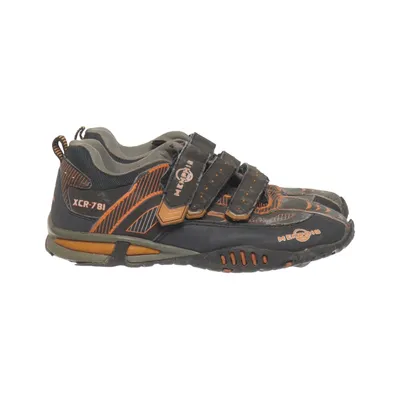 Trainers (Black, Orange) from Memphis One