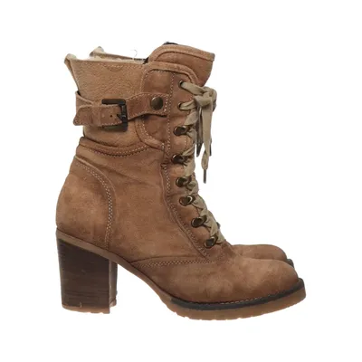 Laced boots (Brown) from Manas