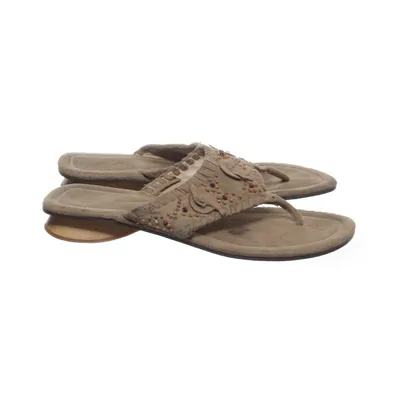 Flip-flops (Brown) from Vox