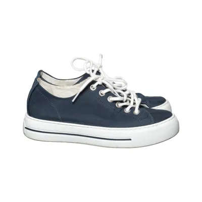 Canvas shoes (Blue, White) from Pat Calvin