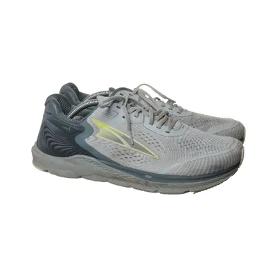 Running shoes (Torin 5) from Altra
