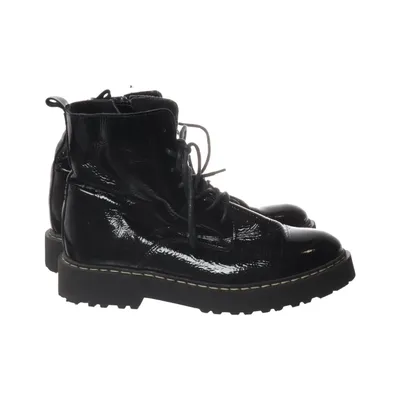Laced boots (Black) from Sommerkind Leather
