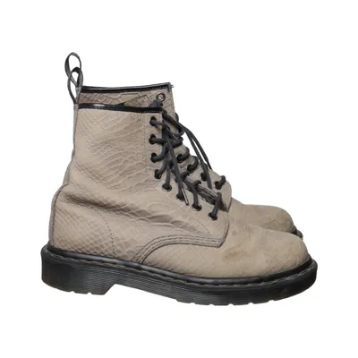 Veterlaarzen (1460) van Dr. Martens