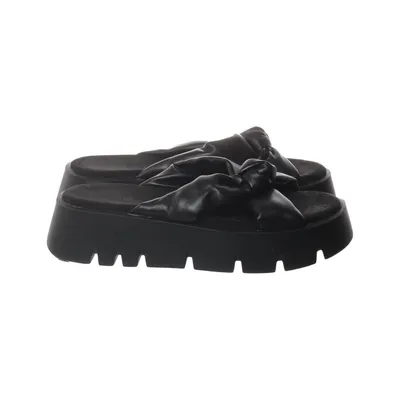 Mules (Noir) de Catwalk