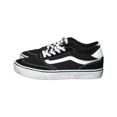 Sneakers (Black, White) from Vans