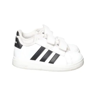 Sneakers (Grand Court) from Adidas