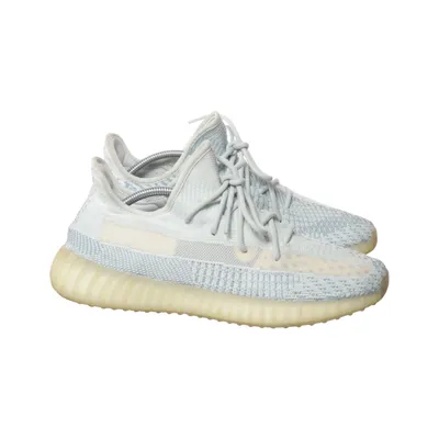 Sneakers (Yeezy Boost 350 V2 Cloud White) from Adidas x Yeezy