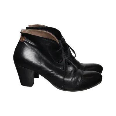 Heeled boots (Black) from Lili Mill