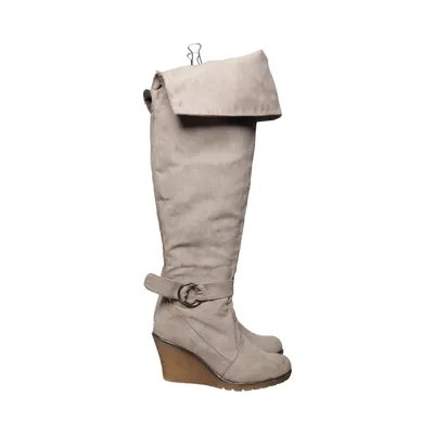 Boots (Beige) from Akira