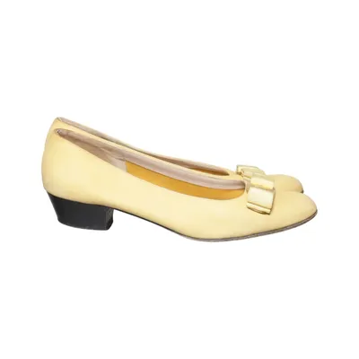 Pumps (Gul) från Salvatore Ferragamo