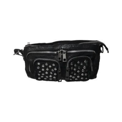 Axelremsväska (Svart) från Núnoo