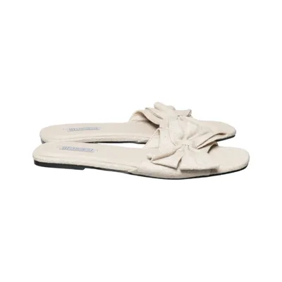Mules (Beige) de NLY Shoes