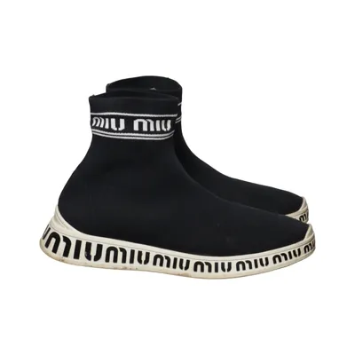 Chaussures de marche (Noir) de Miu Miu