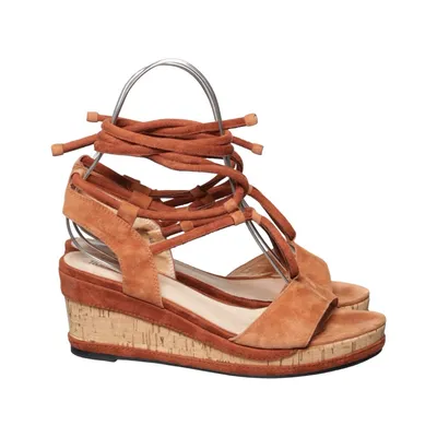 Chaussure compensées (Marron) de Miss Behave