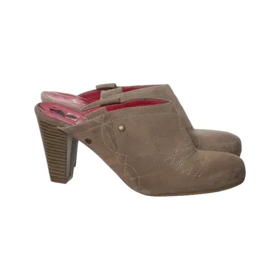Mules (Beige) from Akira Leather