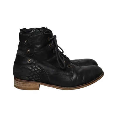 Laced boots (Black) from Dunlop