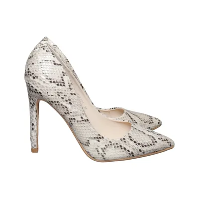 Pumps (Beige, Black, White) from Marquiiz
